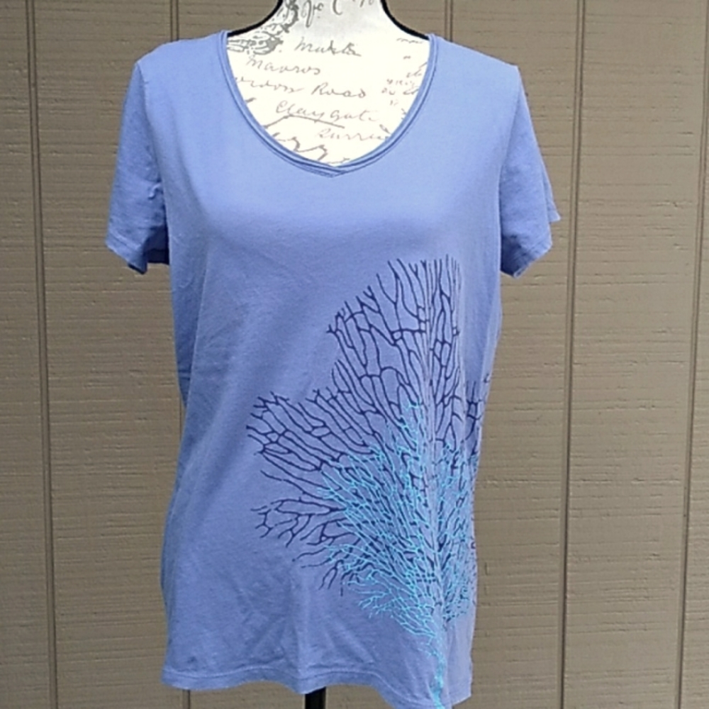 Eddie Bauer Size Large Light Purple T-shirt (A9)
